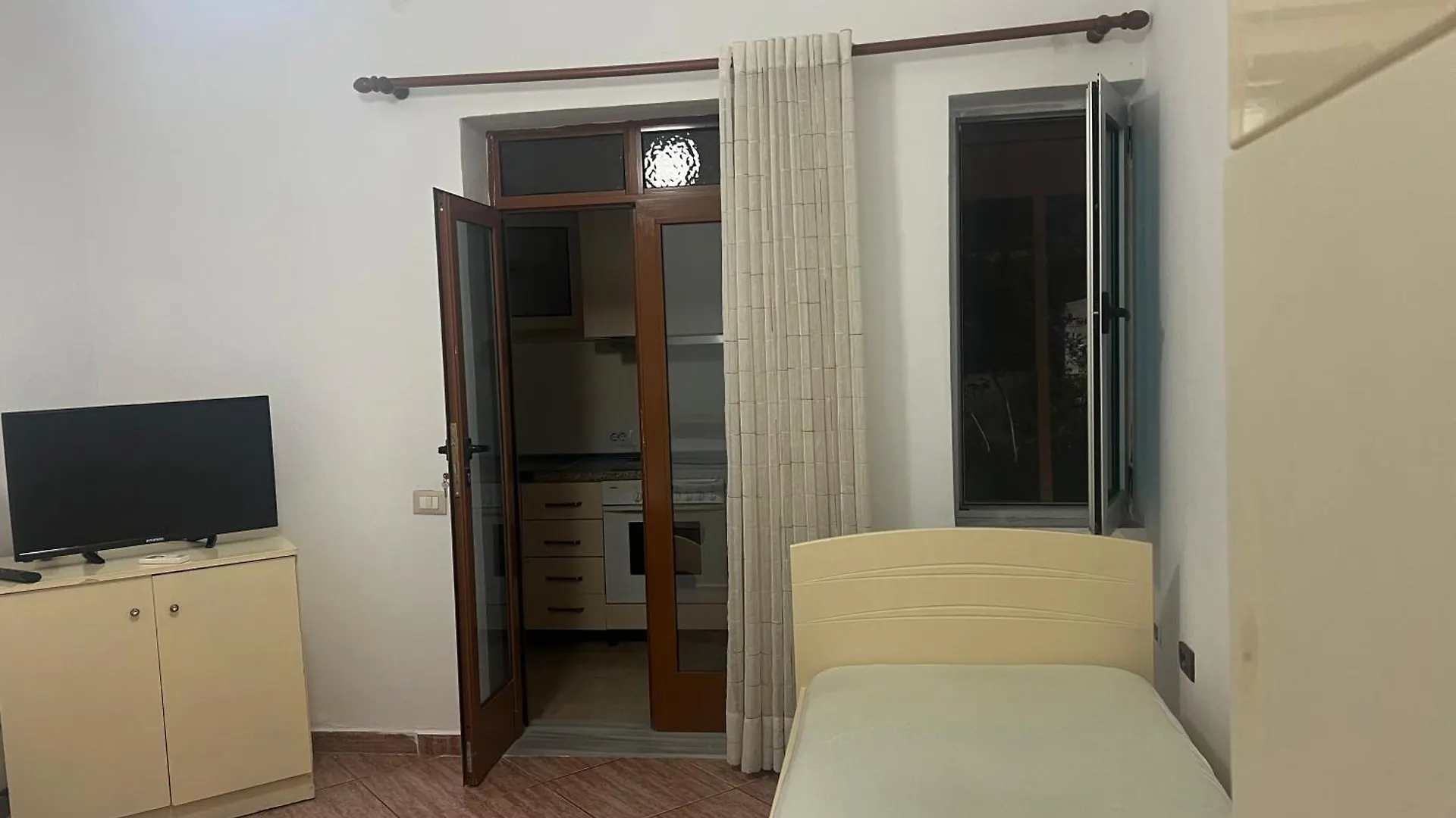 Πανσιόν Mateo Villa Vlorë